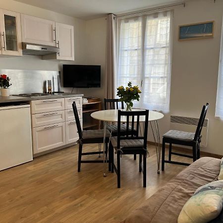 Le Pastel Apartment Honfleur Bagian luar foto