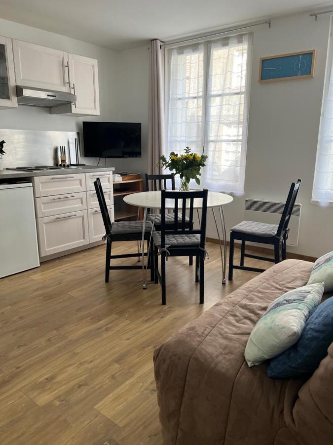 Le Pastel Apartment Honfleur Bagian luar foto