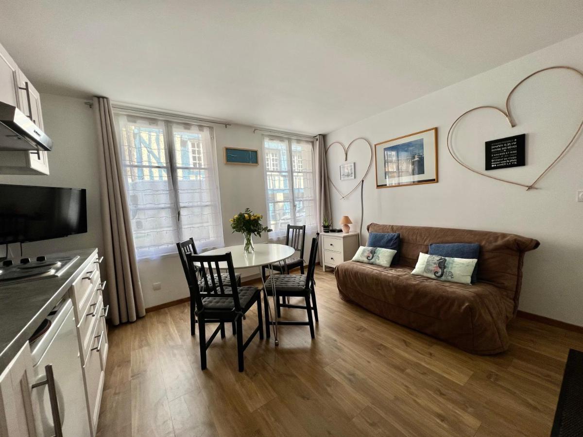 Le Pastel Apartment Honfleur Bagian luar foto